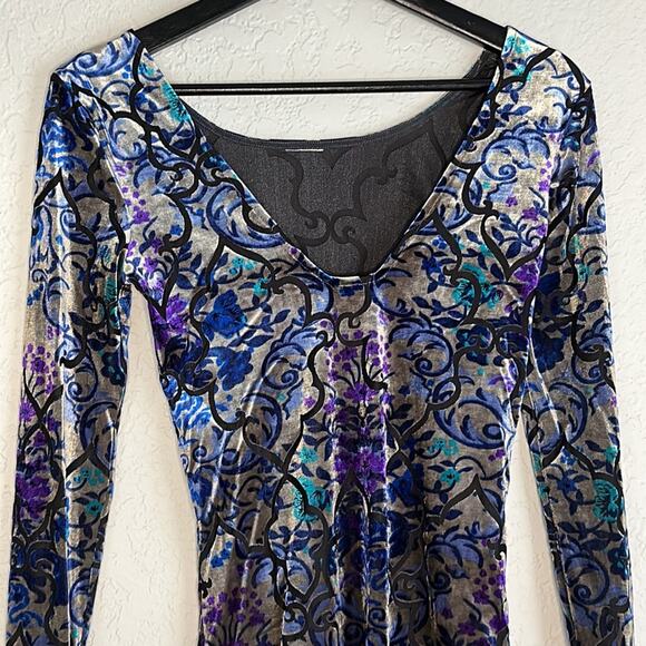 Urban Outfitters Burnout Velvet Purple Mini Dress Vampire Blue Gray Goth Stretch - Picture 2 of 4